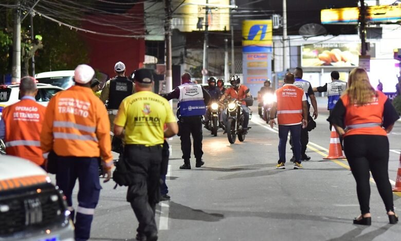 Força-tarefa da Prefeitura de Niterói abordou mais de 1,6 mil motociclistas em ações contra motos barulhentas e rolezinhos