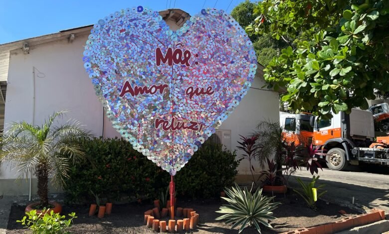 Clin homenageia o Dia das Mães com arte feita de materiais recicláveis  – Prefeitura Municipal de Niterói