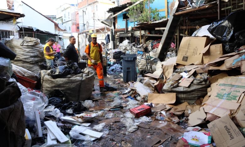 Ação conjunta fiscaliza e interdita ferro-velho irregular no bairro de São Domingos – Prefeitura Municipal de Niterói