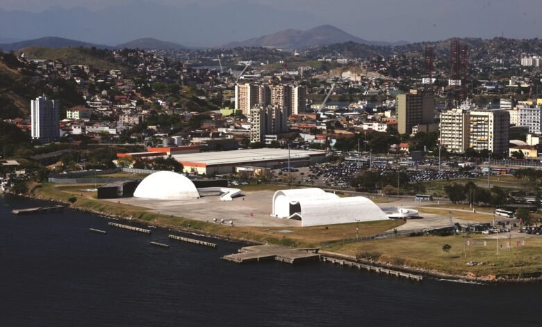 Caminho Niemeyer recebe feirão com 800 vagas de emprego para pessoas com deficiência – Prefeitura Municipal de Niterói