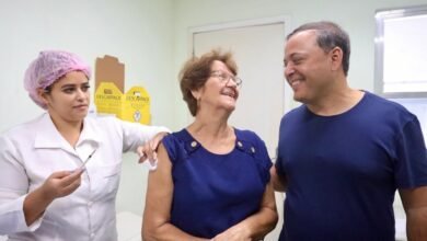 Rodrigo Neves participa do Dia D de vacinação contra a gripe – Prefeitura Municipal de Niterói