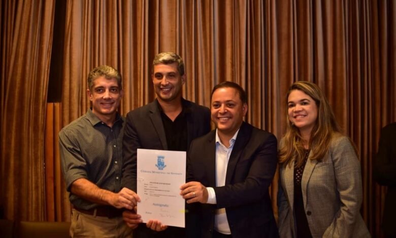 Rodrigo Neves sanciona lei que cria o Fundo de Desenvolvimento Imobiliário do Centro de Niterói – Prefeitura Municipal de Niterói
