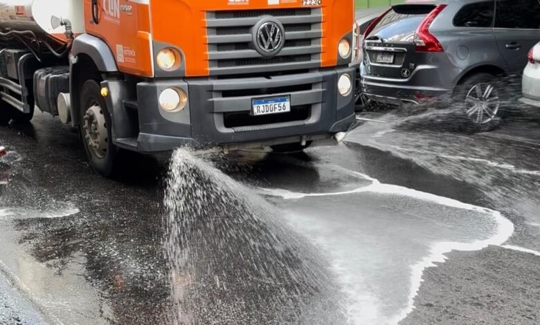 Clin intensifica lavagem das ruas de Icaraí – Prefeitura Municipal de Niterói