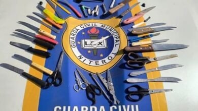 Guarda Municipal de Niterói apreende cerca de 30 facas e detém menor com 31 pedras de crack em patrulhamento no Centro