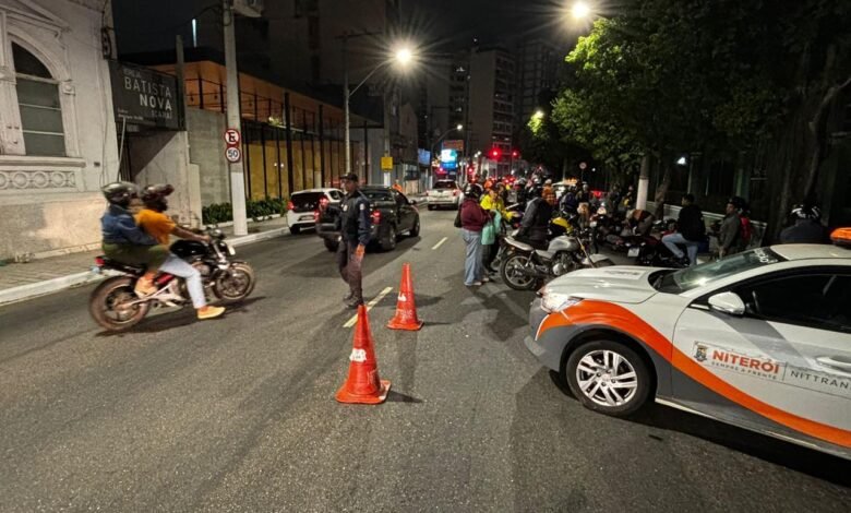 Prefeitura multa 16 motos em ação contra veículos barulhentos em Icaraí – Prefeitura Municipal de Niterói
