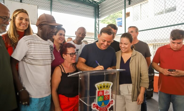 Moradores do Viçoso Jardim recebem título de propriedade da Prefeitura de Niterói – Prefeitura Municipal de Niterói