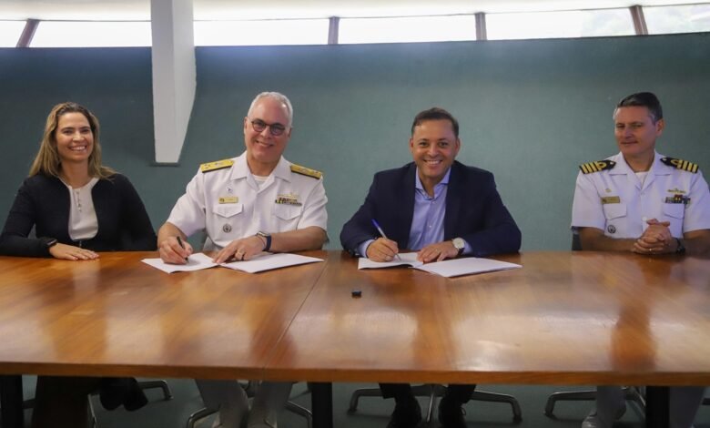 Prefeitura e Marinha firmam acordo de cooperação técnica para reforçar segurança na orla – Prefeitura Municipal de Niterói