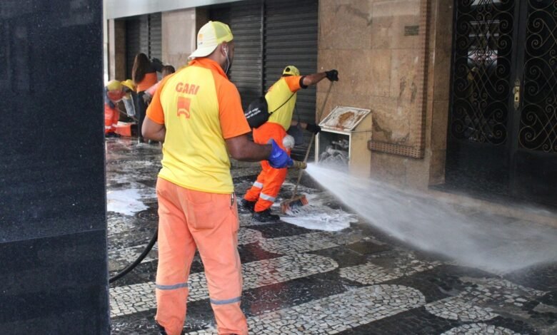 Companhia de Limpeza de Niterói reforça serviço de lavagem na Avenida Amaral Peixoto – Prefeitura Municipal de Niterói