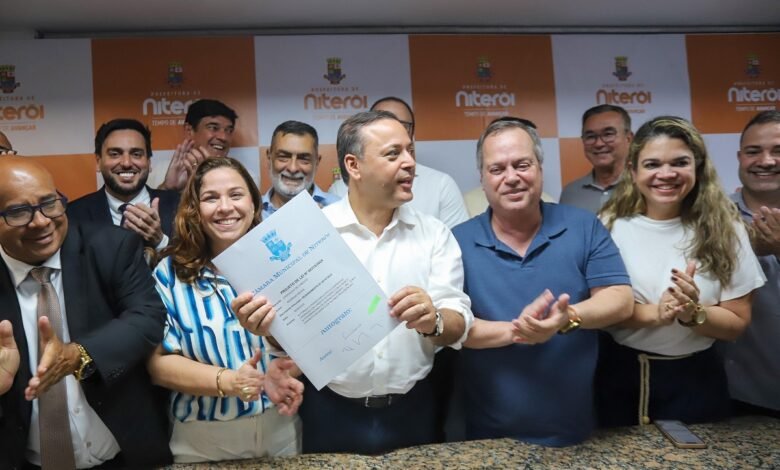 Rodrigo Neves sanciona lei que autoriza Prefeitura a contratar financiamento do BID para o Vida Nova no Morro – Prefeitura Municipal de Niterói