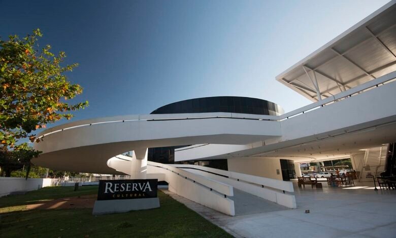 Festa Literária de Niterói reúne autores como Ana Maria Gonçalves, Mia Couto, Conceição Evaristo e Raphael Montes