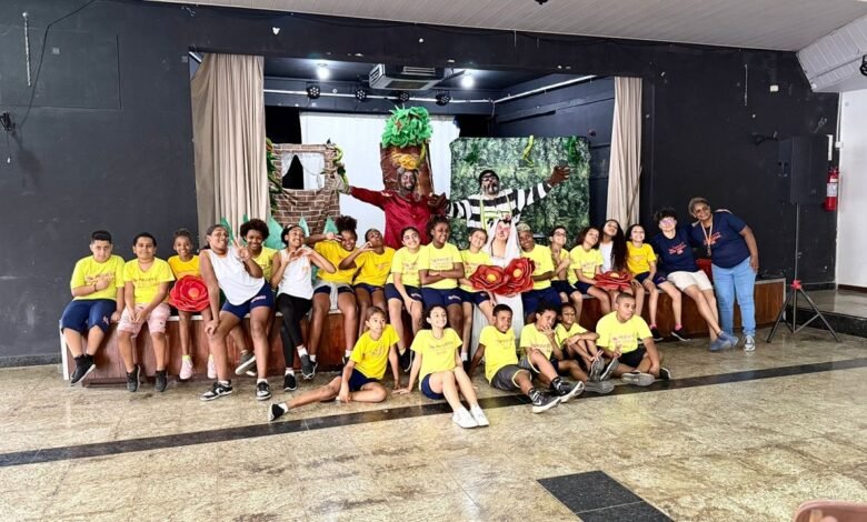 Jovens do projeto Clin Social participam de atividades de lazer em comemoração ao Dia das Crianças – Prefeitura Municipal de Niterói