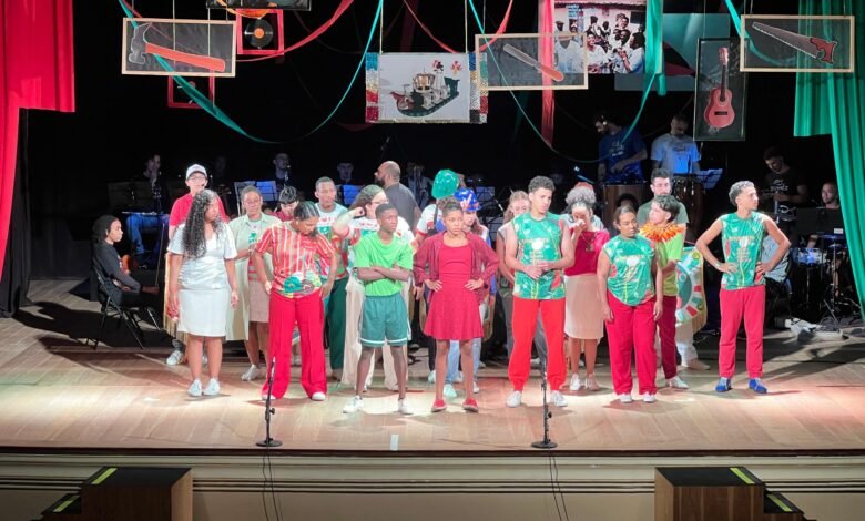 Orquestra e coro do Programa Aprendiz Musical fazem homenagem a Dona Ivone Lara – Prefeitura Municipal de Niterói