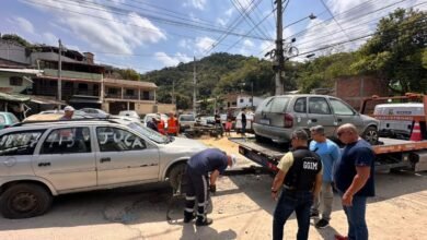 Prefeitura e Polícia Rodoviária Federal desarticulam esquema de receptação em estacionamento clandestino em Santa Bárbara