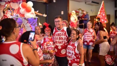 Bloco Cordão da Bola Branca agita o pré-Carnaval em Niterói  – Prefeitura Municipal de Niterói
