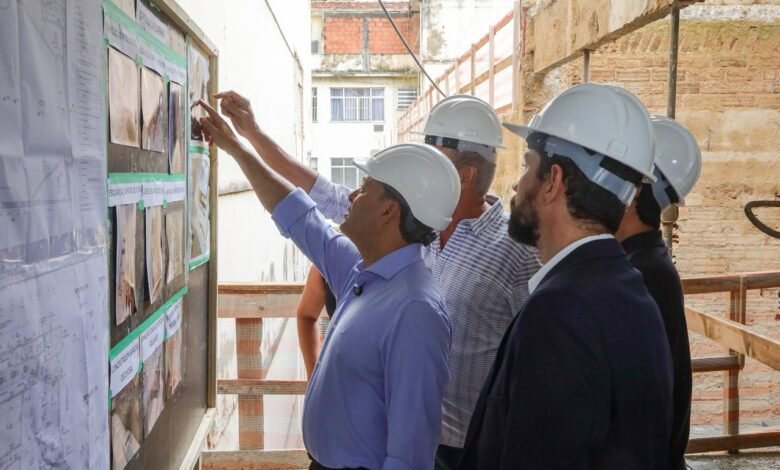 Prefeito Rodrigo Neves vistoria obra de reforma do Cinema Icaraí – Prefeitura Municipal de Niterói
