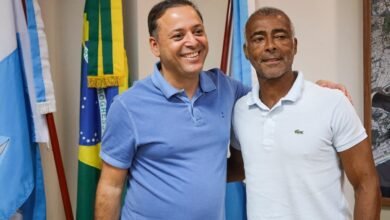 Prefeito de Niterói, Rodrigo Neves, recebe senador Romário – Prefeitura Municipal de Niterói