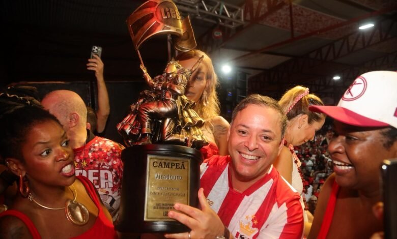 Prefeito de Niterói anuncia novo desfile da campeã Viradouro, no dia 7 de março – Prefeitura Municipal de Niterói