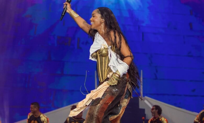 Niterói completa 13 meses sem registrar casos de feminicídio e celebra o Dia Internacional da Mulher com show da IZA