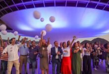 Prefeito Rodrigo Neves participa de homenagem a Tânia Rodrigues no MAC – Prefeitura Municipal de Niterói