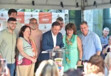 Prefeito assina ordem de início da reforma do Super Centro de Exames, Imagens e Especialidades – Prefeitura Municipal de Niterói