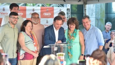 Prefeito assina ordem de início da reforma do Super Centro de Exames, Imagens e Especialidades – Prefeitura Municipal de Niterói