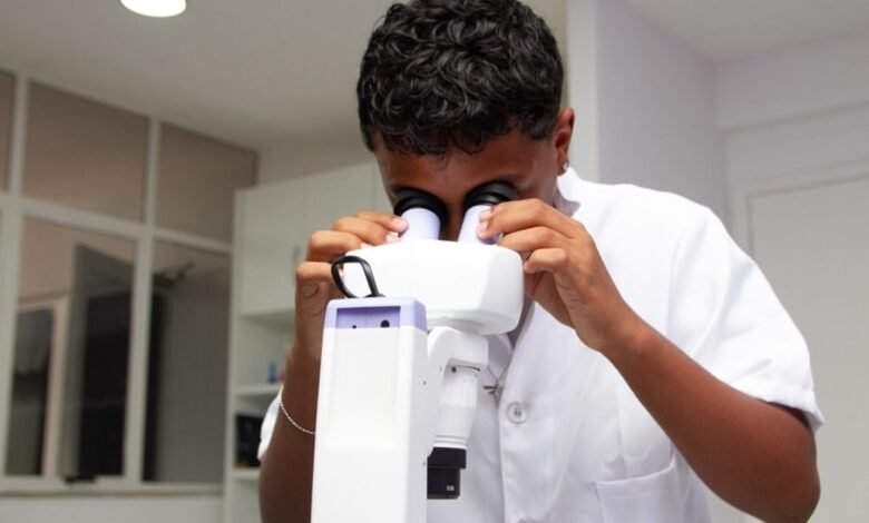 Prefeitura de Niterói lança edital 2026 dos Projetos Instituintes com foco em ciência e abre inscrições para escolas da rede municipal