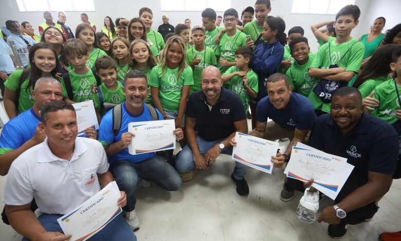 Projeto Pega a Visão leva jovens a vivência com a PRF e amplia horizontes profissionais em Niterói – Prefeitura Municipal de Niterói