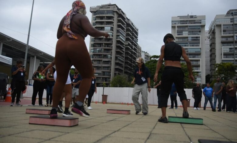 Clin promove atividades especiais em comemoração ao Dia do Gari – Prefeitura Municipal de Niterói
