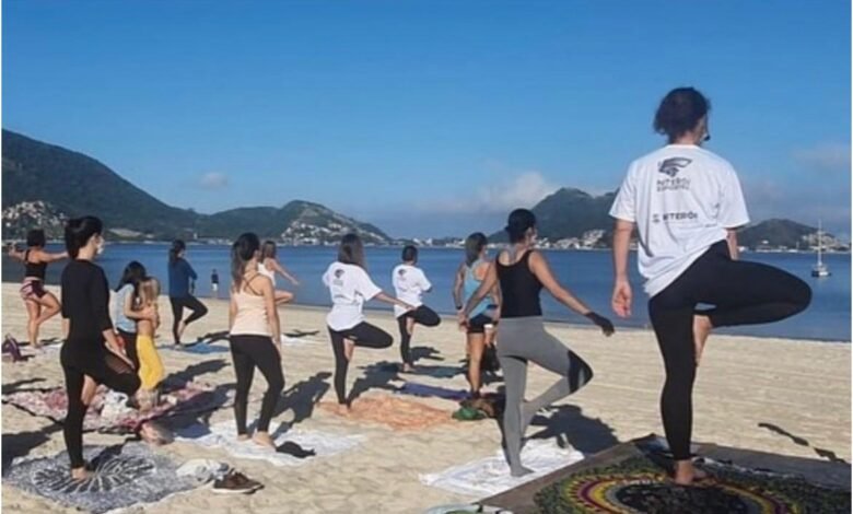 Niterói em Equilíbrio celebra o Dia das Mães com aula especial de yoga em Icaraí – Prefeitura Municipal de Niterói