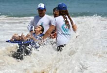 Praia Sem Barreiras promove edição especial com visita da secretária nacional dos Direitos da Pessoa com Deficiência
