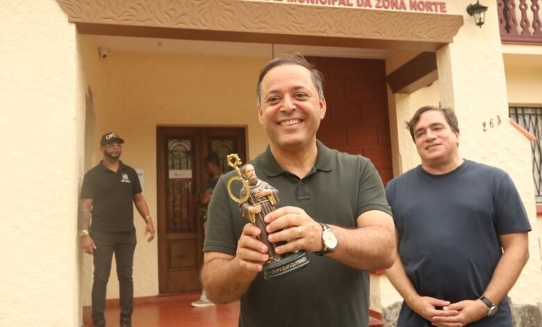 Prefeito Rodrigo Neves visita Centro Cultural Cauby Peixoto e anuncia novas atividades gratuitas na Zona Norte – Prefeitura Municipal de Niterói