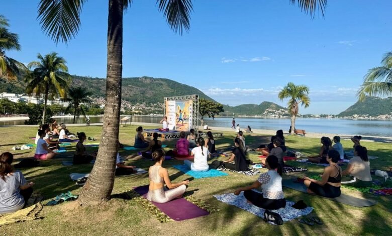 Dia Internacional da Yoga será celebrado com aula gratuita em São Francisco – Prefeitura Municipal de Niterói