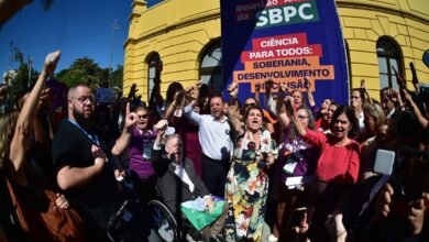 Ato público contra o feminicídio marca primeiro dia da reunião anual da SBPC em Niterói – Prefeitura Municipal de Niterói