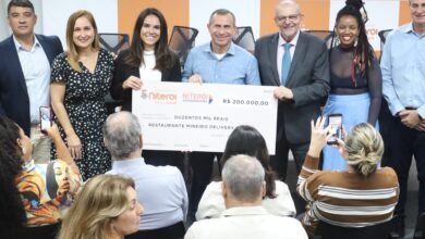 Niterói Empreendedora realiza mais uma entrega de cheques simbólicos para beneficiários do programa – Prefeitura Municipal de Niterói