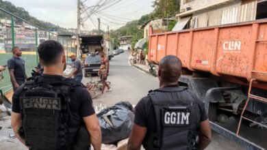 Prefeitura de Niterói participa de operação integrada que fechou ferro-velho clandestino na Grota – Prefeitura Municipal de Niterói