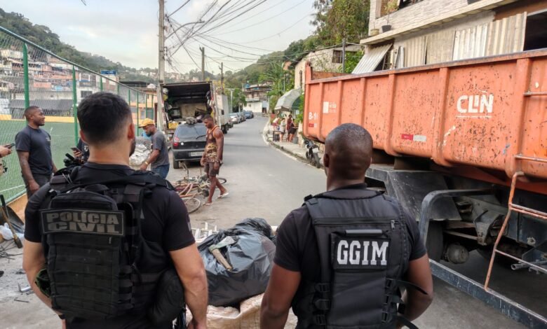 Prefeitura de Niterói participa de operação integrada que fechou ferro-velho clandestino na Grota – Prefeitura Municipal de Niterói