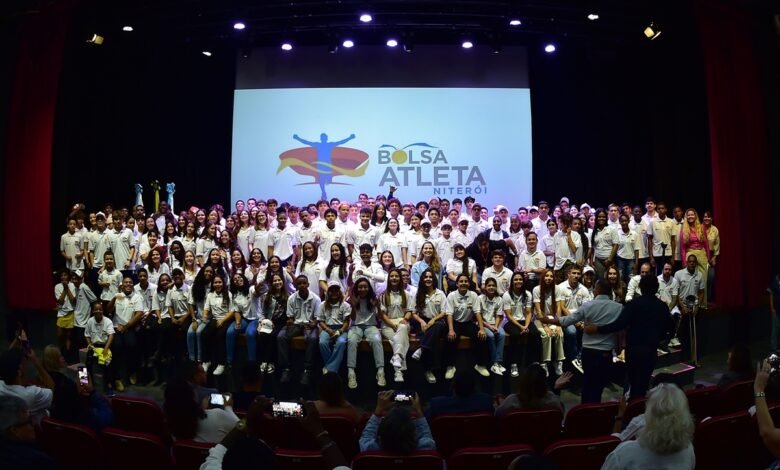 Prefeitura de Niterói realiza cerimônia de assinatura dos contratos com atletas do primeiro edital do Bolsa Atleta