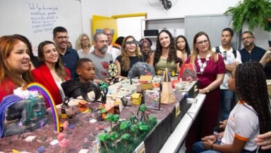 Secretária nacional do MCTI visita laboratórios em escola municipal e Plataforma Urbana Digital de Santa Bárbara