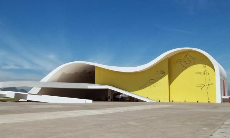 Festa Agostina da Saúde Mental promove arte, cultura e integração no Teatro Popular Oscar Niemeyer – Prefeitura Municipal de Niterói